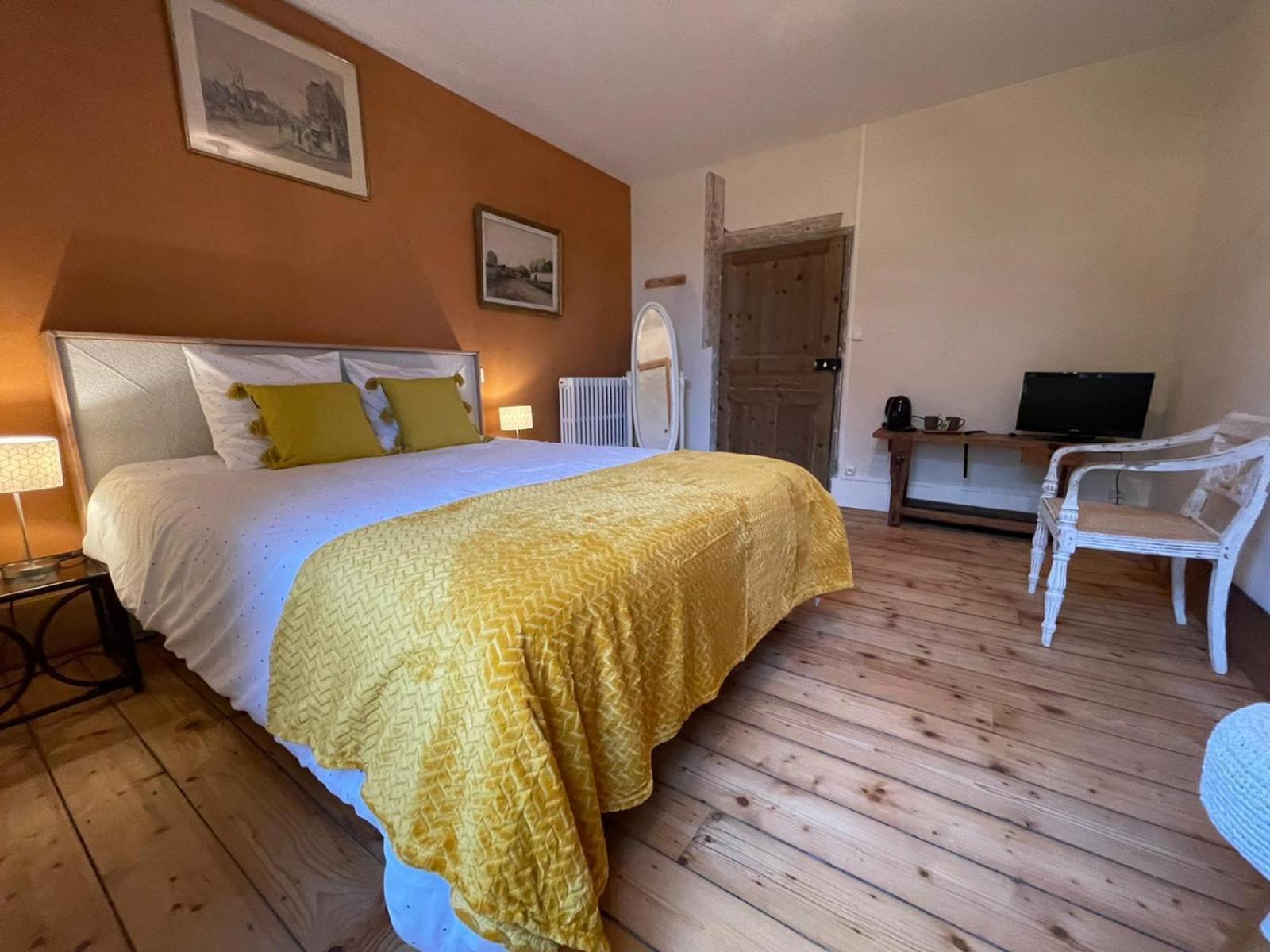La Porte Des Pres Cluny Habitación foto